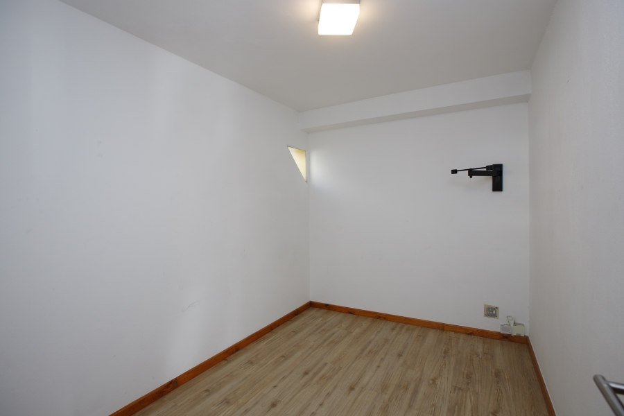 2 Bedroom Property for Sale in Green Point Western Cape